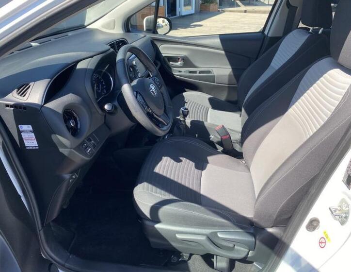 Toyota Yaris 11