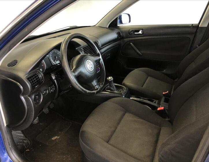 Volkswagen Passat 9