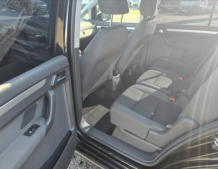 Volkswagen Touran 10