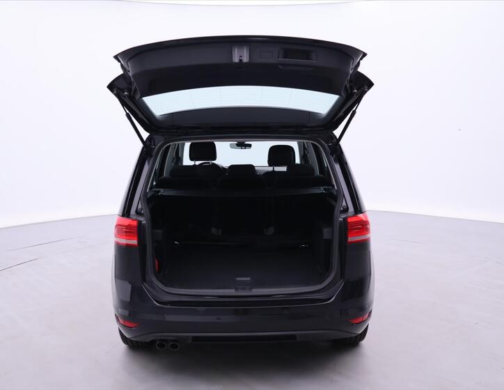 Volkswagen Touran 9
