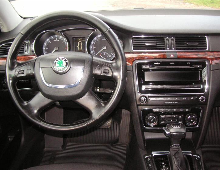 Škoda Superb 12