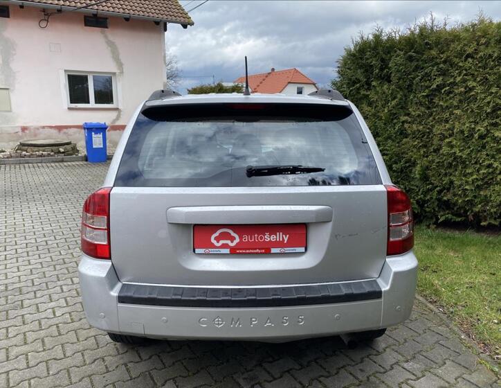 Jeep Compass 4