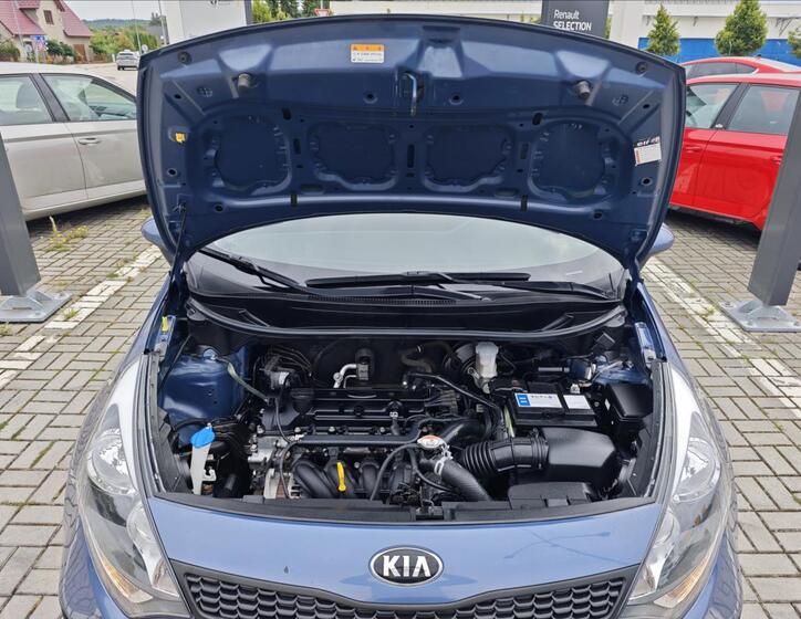 KIA Rio 19