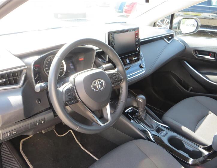 Toyota Corolla 13