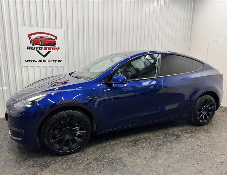 Tesla Model Y 3