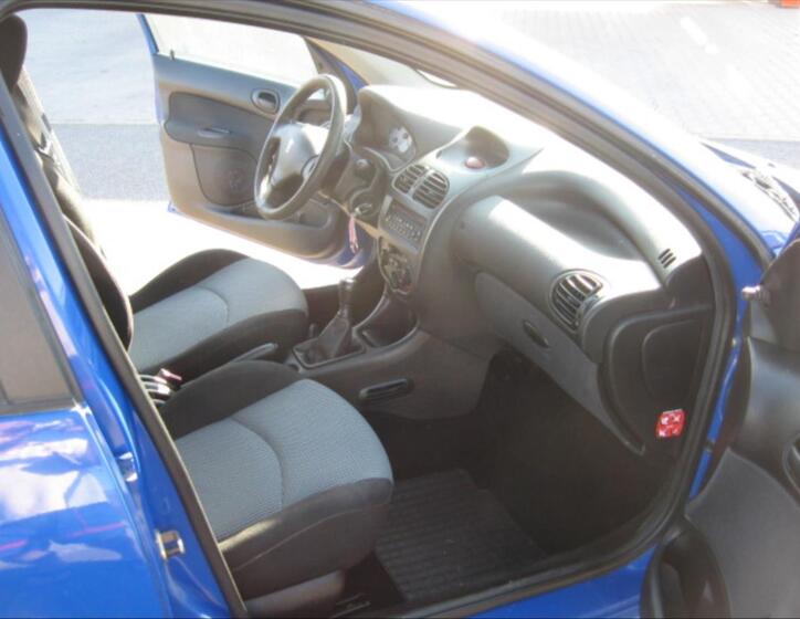 Peugeot 206 10