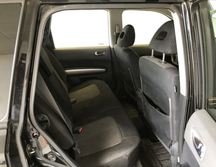 Nissan X-Trail 11