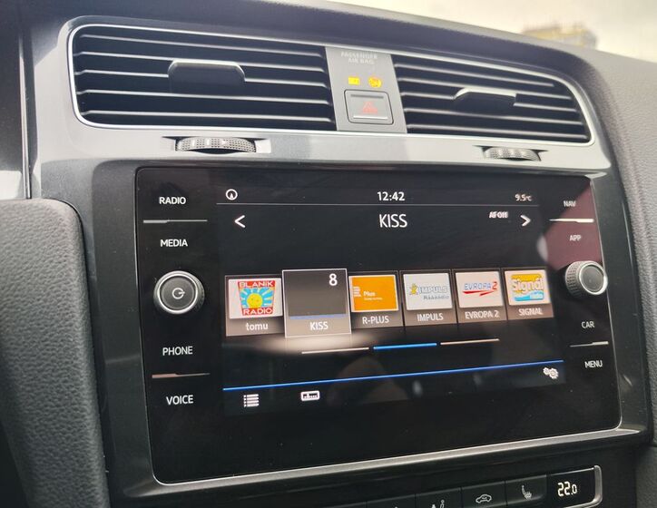 Volkswagen Golf 16