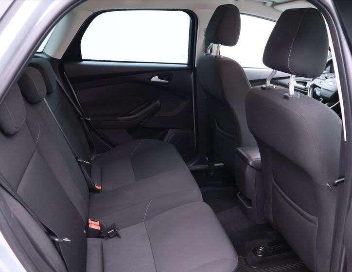Ford Focus 14