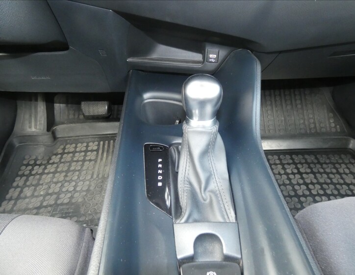 Toyota C-HR 9