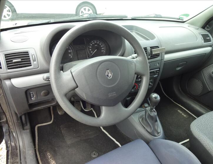 Renault Clio 25