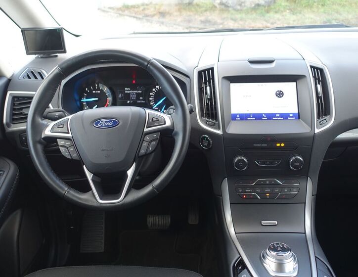 Ford Galaxy 8
