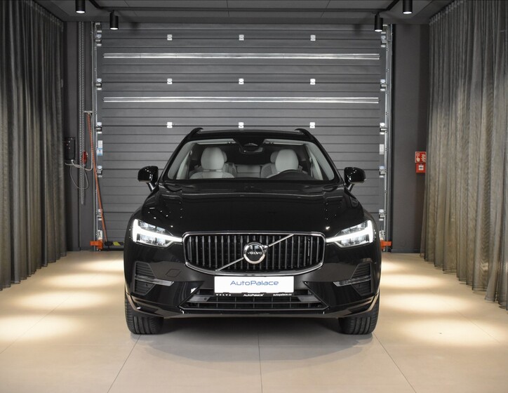 Volvo XC60 8