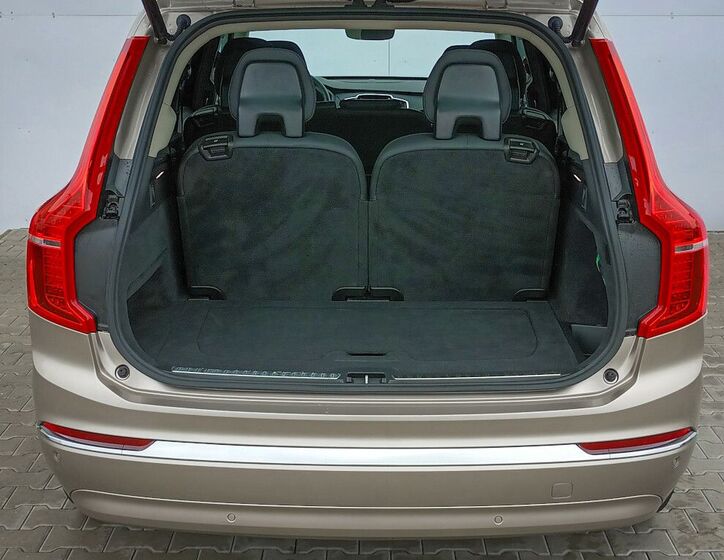 Volvo XC90 11