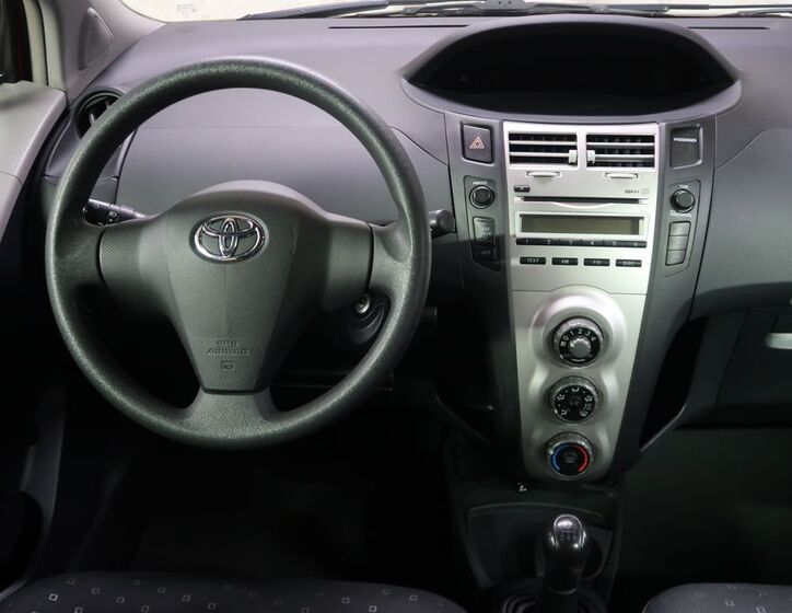 Toyota Yaris 15