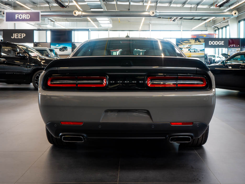 Dodge Challenger