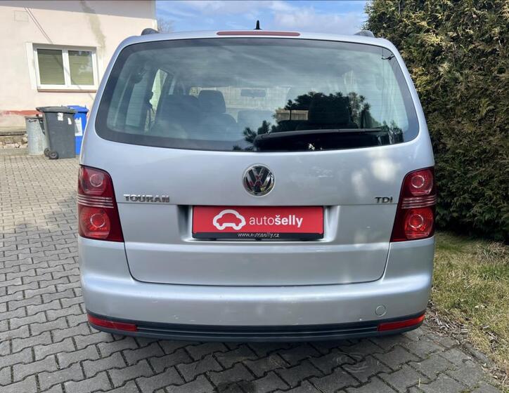 Volkswagen Touran 4