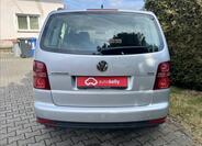 Volkswagen Touran 4