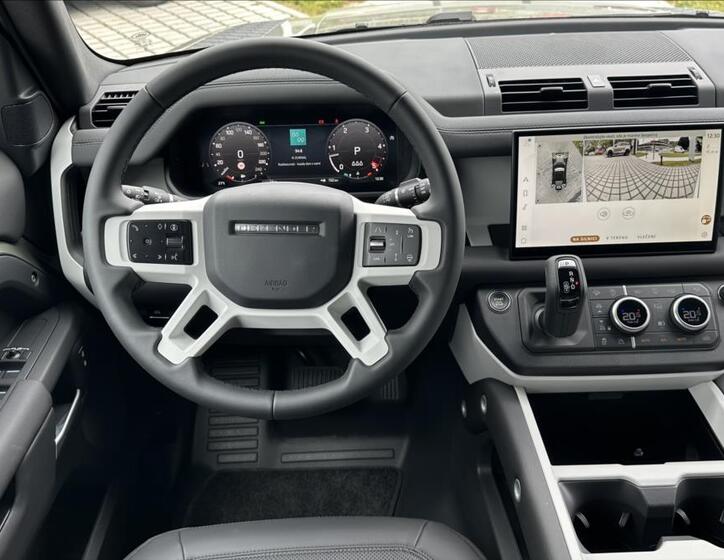 Land Rover Defender 15