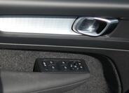 Volvo XC40 9