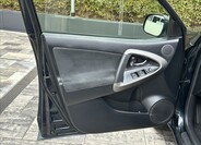 Toyota RAV4 12