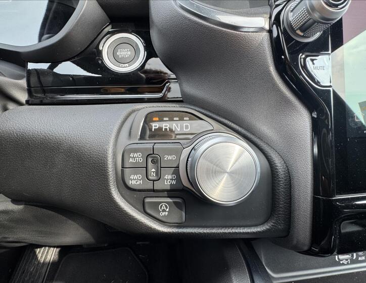 Dodge RAM 15