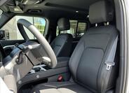 Land Rover Defender 13