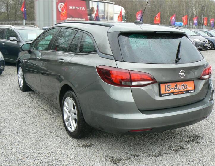 Opel Astra 6