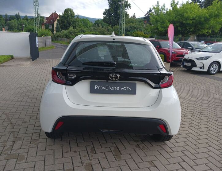 Toyota Yaris 5