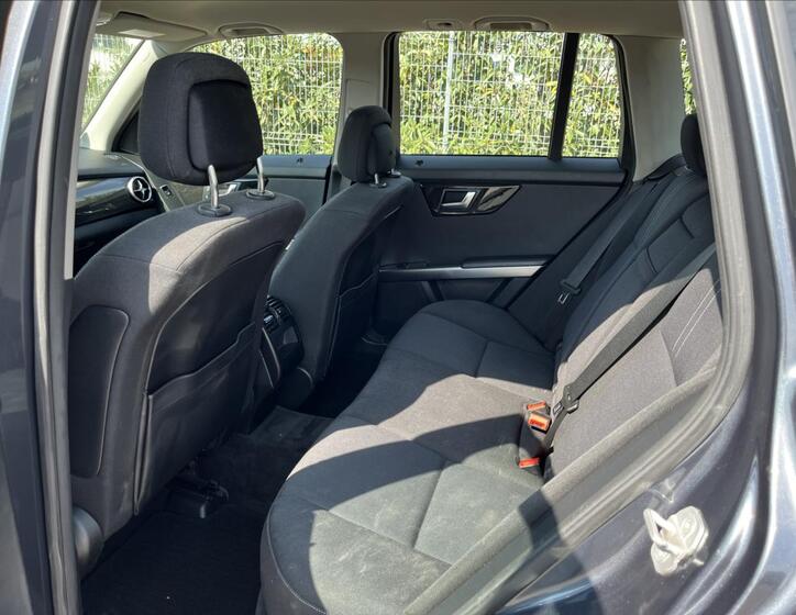 Mercedes-Benz GLK 12