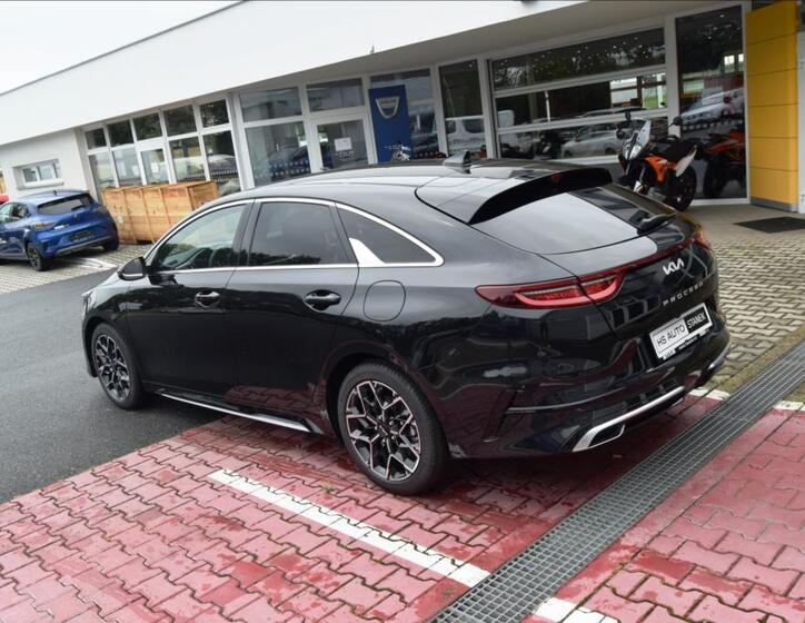 KIA ProCeed 15