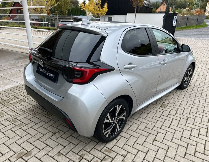 Toyota Yaris 6
