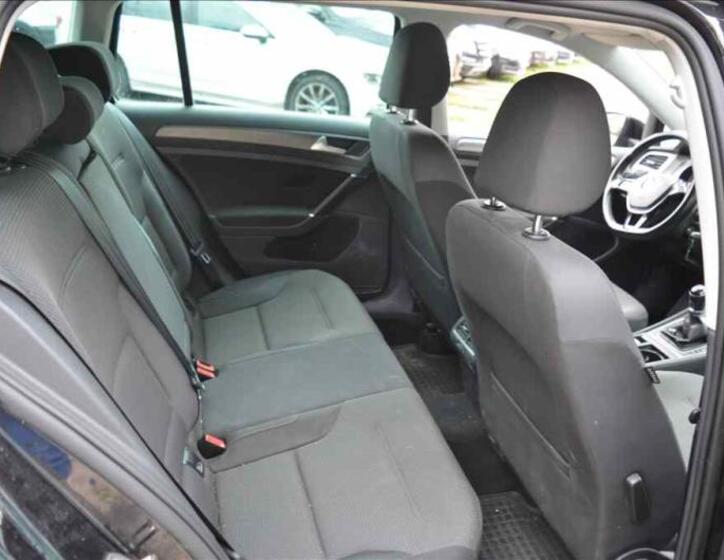 Volkswagen Golf 19