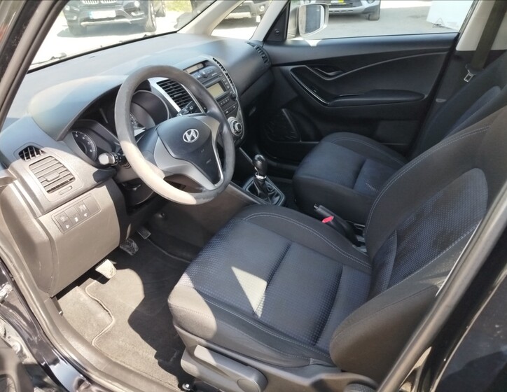 Hyundai ix20 10