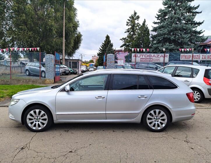 Škoda Superb 8