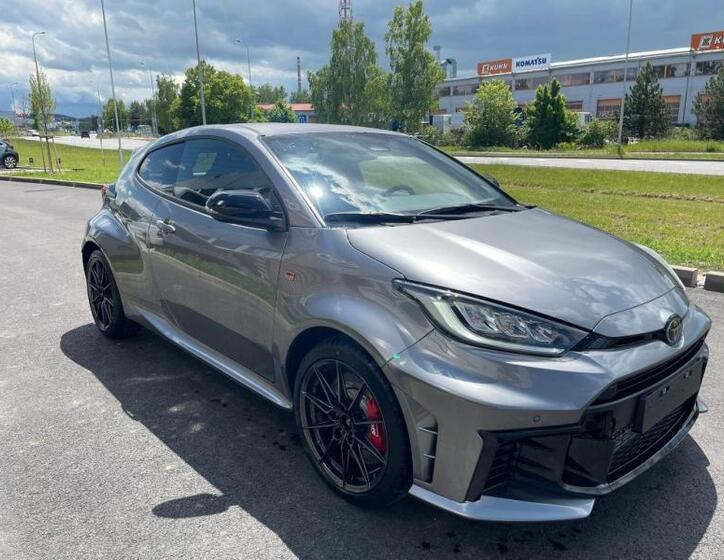 Toyota GR Yaris 4