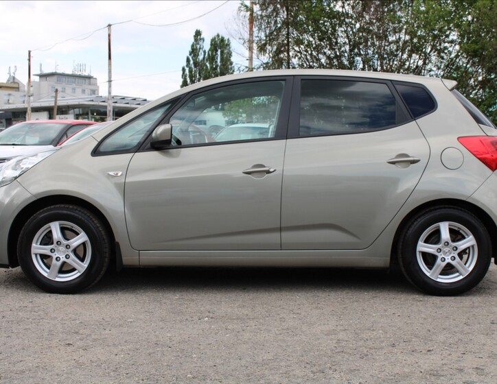 KIA Venga 8