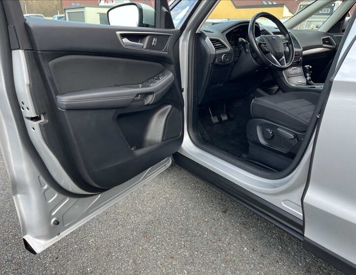 Ford Galaxy 49