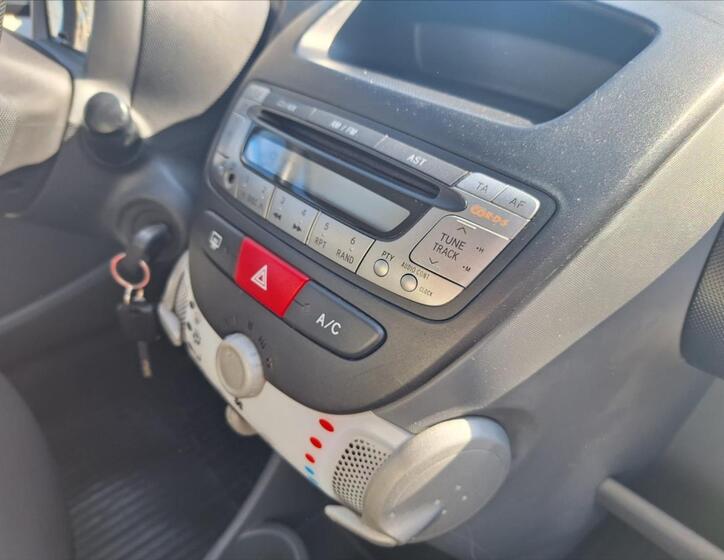 Toyota Aygo 8