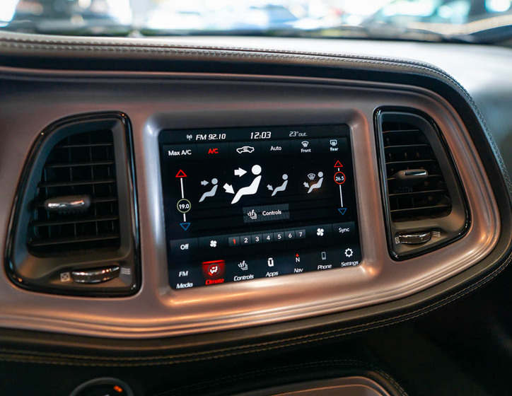 Dodge Challenger 28