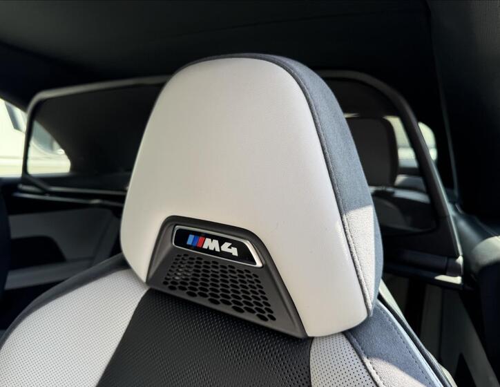 BMW M4 33