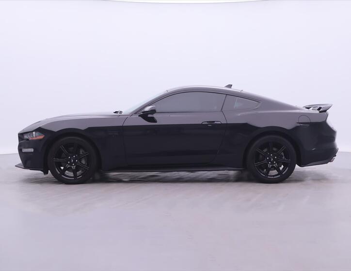 Ford Mustang 4