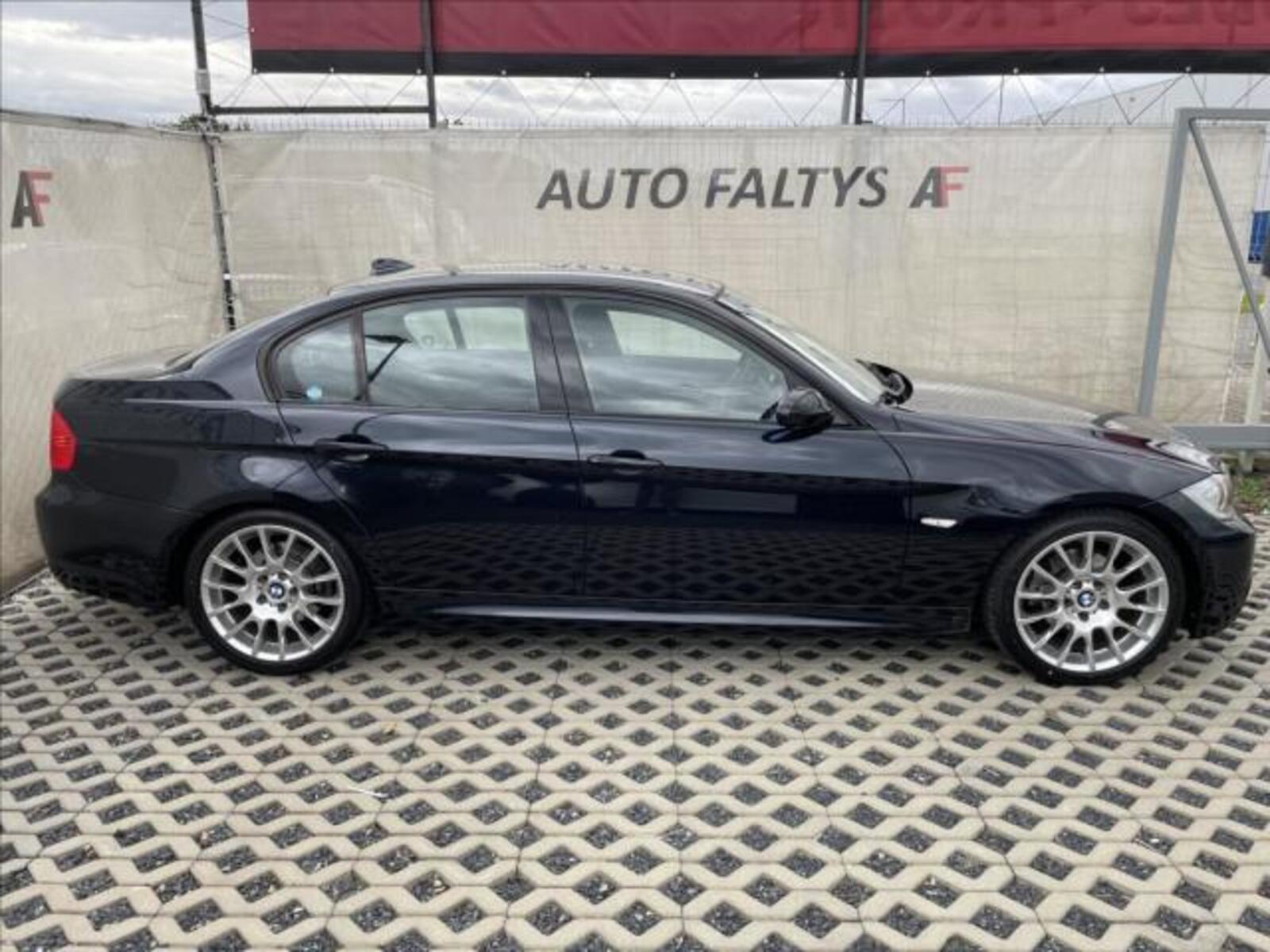 BMW Řada 3 2