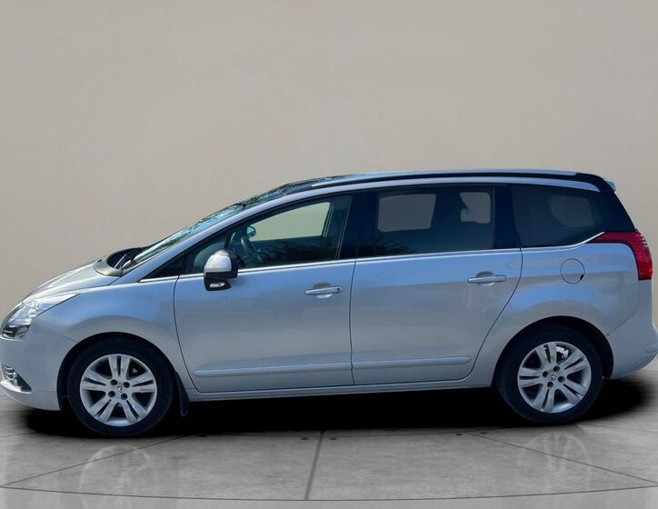 Peugeot 5008 3