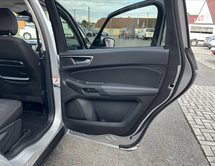 Ford Galaxy 54