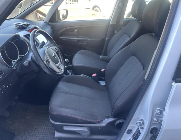 KIA Venga 10