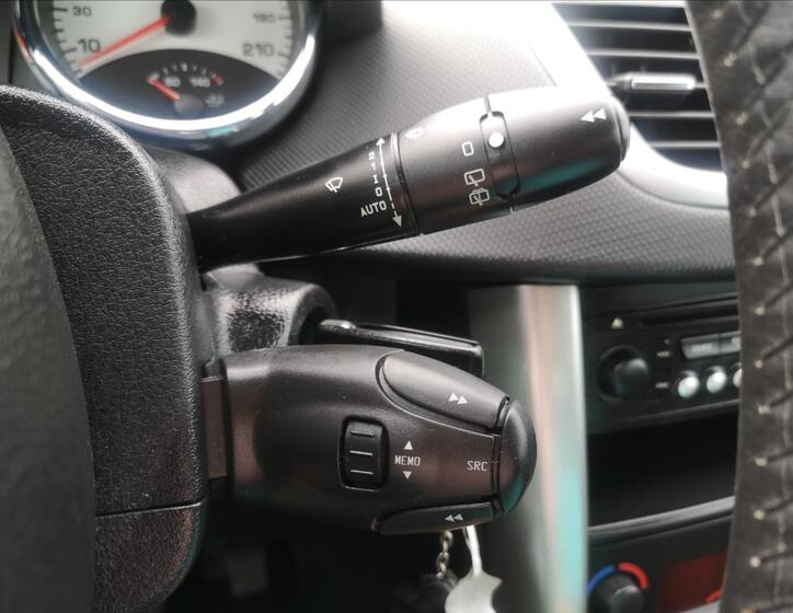 Peugeot 207 6