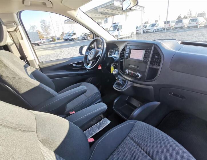 Mercedes-Benz Vito 8