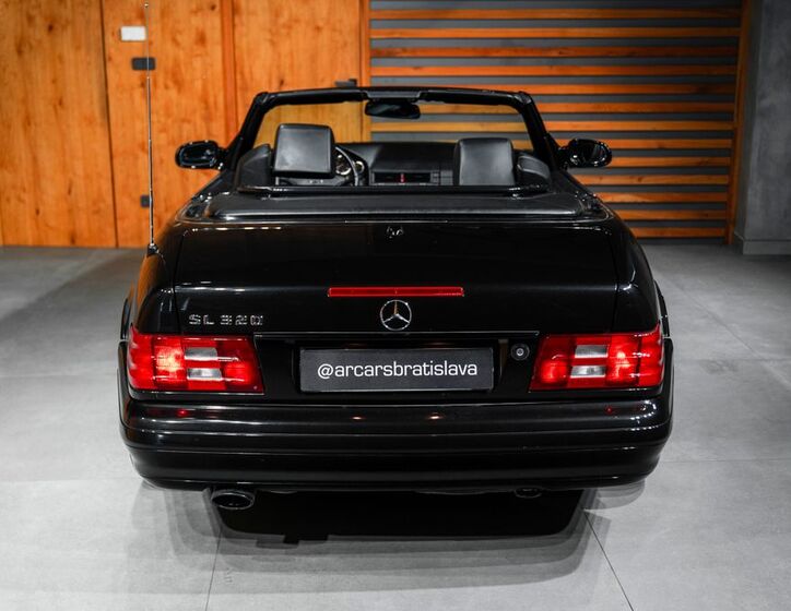 Mercedes-Benz SL 24