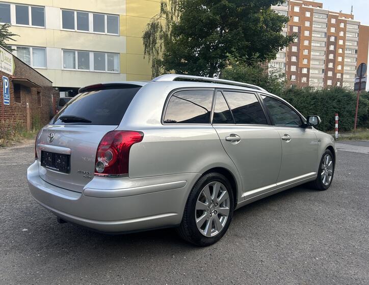 Toyota Avensis 3
